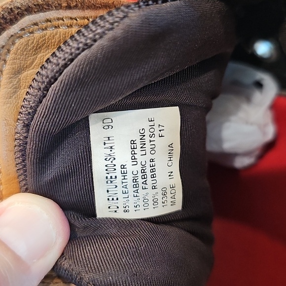 Ralph Lauren Tan Sneakers with Red Accents - Picture 4 of 7